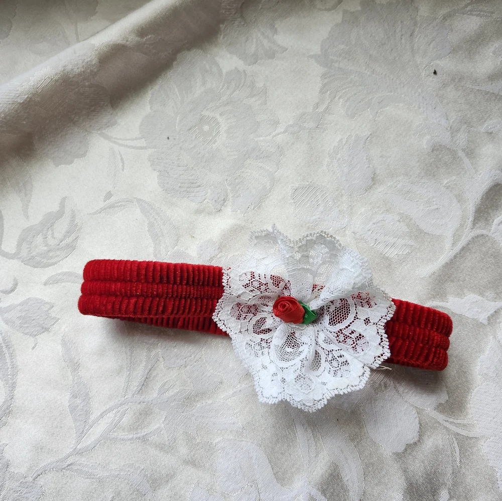 Vintage 90s Red White Lace Rose Floral Stretchy Baby / Toddler‎ Headband
